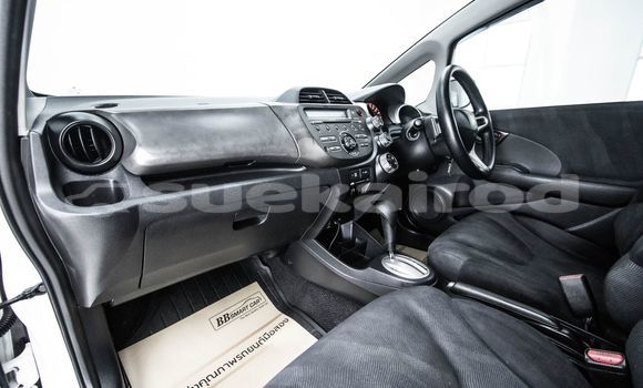 Buy Used Honda Jazz White Car in Bangkok in Bangkok Buy Used Honda Jazz White Car in Bangkok in Bangkok