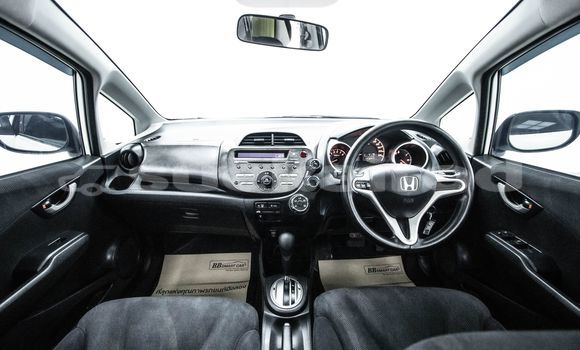 Buy Used Honda Jazz White Car in Bangkok in Bangkok Buy Used Honda Jazz White Car in Bangkok in Bangkok