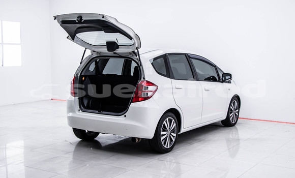 Buy Used Honda Jazz White Car in Bangkok in Bangkok Buy Used Honda Jazz White Car in Bangkok in Bangkok