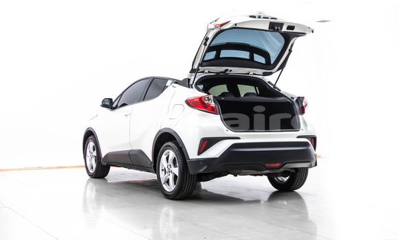 ซื้อ รถมือสอง Toyota C-HR ขาว รถยนต์ ใน %{เมือง} ใน กรุงเทพมหานคร ซื้อ รถมือสอง Toyota C-HR ขาว รถยนต์ ใน %{เมือง} ใน กรุงเทพมหานคร