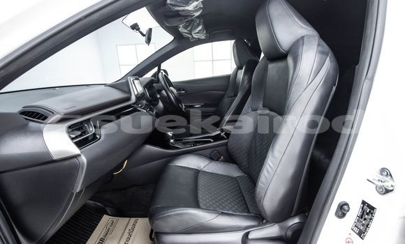 ซื้อ รถมือสอง Toyota C-HR ขาว รถยนต์ ใน %{เมือง} ใน กรุงเทพมหานคร ซื้อ รถมือสอง Toyota C-HR ขาว รถยนต์ ใน %{เมือง} ใน กรุงเทพมหานคร