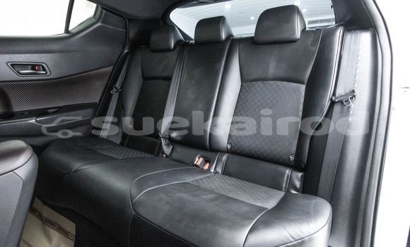 ซื้อ รถมือสอง Toyota C-HR ขาว รถยนต์ ใน %{เมือง} ใน กรุงเทพมหานคร ซื้อ รถมือสอง Toyota C-HR ขาว รถยนต์ ใน %{เมือง} ใน กรุงเทพมหานคร