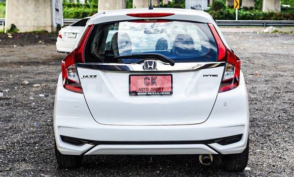 ซื้อ รถมือสอง Honda Jazz ขาว รถยนต์ ใน %{เมือง} ใน กรุงเทพมหานคร ซื้อ รถมือสอง Honda Jazz ขาว รถยนต์ ใน %{เมือง} ใน กรุงเทพมหานคร