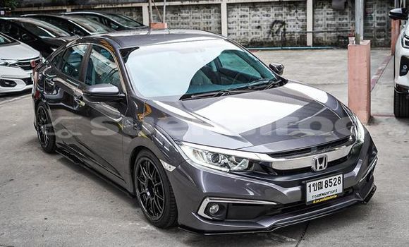ซื้อ รถมือสอง Honda Civic อื่น ๆ รถยนต์ ใน %{เมือง} ใน กรุงเทพมหานคร