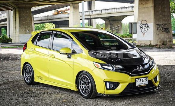 ซื้อ รถมือสอง Honda Jazz อื่น ๆ รถยนต์ ใน %{เมือง} ใน กรุงเทพมหานคร