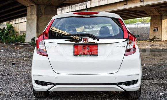 ซื้อ รถมือสอง Honda Jazz ขาว รถยนต์ ใน %{เมือง} ใน กรุงเทพมหานคร ซื้อ รถมือสอง Honda Jazz ขาว รถยนต์ ใน %{เมือง} ใน กรุงเทพมหานคร