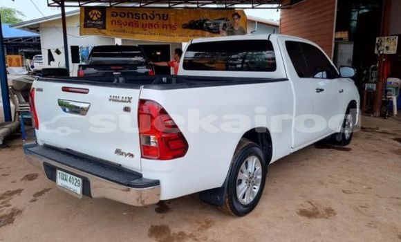 Buy Used Toyota Hiluxe Revo White Car in Udon Thani in Udon Thani Buy Used Toyota Hiluxe Revo White Car in Udon Thani in Udon Thani