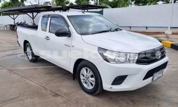 Buy Used Toyota Hiluxe Revo White Car in Udon Thani in Udon Thani