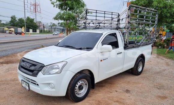 Buy Used Isuzu D-Max White Car in Udon Thani in Udon Thani Buy Used Isuzu D-Max White Car in Udon Thani in Udon Thani
