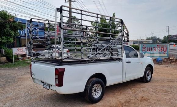 Buy Used Isuzu D-Max White Car in Udon Thani in Udon Thani Buy Used Isuzu D-Max White Car in Udon Thani in Udon Thani
