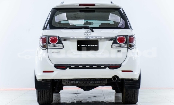 ซื้อ รถมือสอง Toyota Fortuner ขาว รถยนต์ ใน %{เมือง} ใน กรุงเทพมหานคร ซื้อ รถมือสอง Toyota Fortuner ขาว รถยนต์ ใน %{เมือง} ใน กรุงเทพมหานคร
