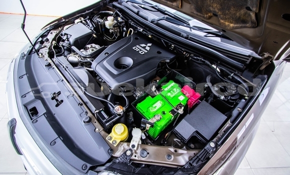 ซื้อ รถมือสอง Mitsubishi Pajero Sport สีน้ำตาล รถยนต์ ใน %{เมือง} ใน กรุงเทพมหานคร ซื้อ รถมือสอง Mitsubishi Pajero Sport สีน้ำตาล รถยนต์ ใน %{เมือง} ใน กรุงเทพมหานคร