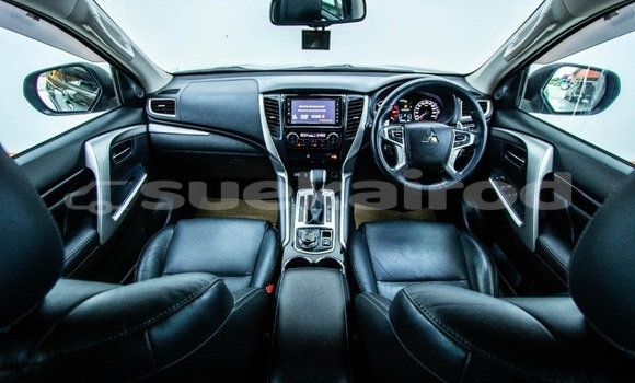 ซื้อ รถมือสอง Mitsubishi Pajero Sport สีน้ำตาล รถยนต์ ใน %{เมือง} ใน กรุงเทพมหานคร ซื้อ รถมือสอง Mitsubishi Pajero Sport สีน้ำตาล รถยนต์ ใน %{เมือง} ใน กรุงเทพมหานคร