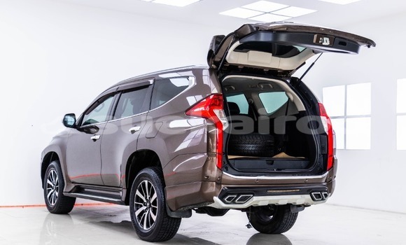 ซื้อ รถมือสอง Mitsubishi Pajero Sport สีน้ำตาล รถยนต์ ใน %{เมือง} ใน กรุงเทพมหานคร ซื้อ รถมือสอง Mitsubishi Pajero Sport สีน้ำตาล รถยนต์ ใน %{เมือง} ใน กรุงเทพมหานคร