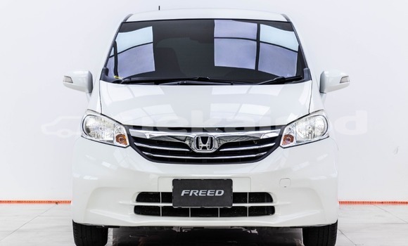 Buy Used Honda Freed White Car in Bangkok in Bangkok Buy Used Honda Freed White Car in Bangkok in Bangkok