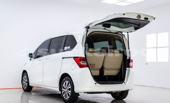 Buy Used Honda Freed White Car in Bangkok in Bangkok Buy Used Honda Freed White Car in Bangkok in Bangkok