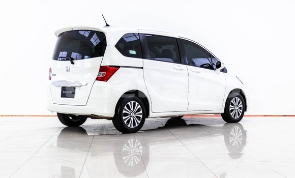 Buy Used Honda Freed White Car in Bangkok in Bangkok Buy Used Honda Freed White Car in Bangkok in Bangkok