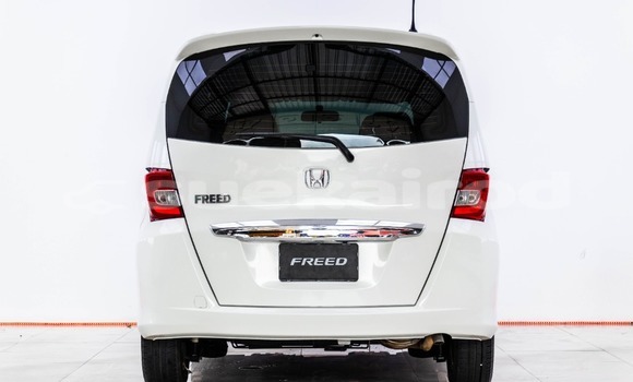 Buy Used Honda Freed White Car in Bangkok in Bangkok Buy Used Honda Freed White Car in Bangkok in Bangkok