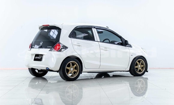 ซื้อ รถมือสอง Honda Brio ขาว รถยนต์ ใน %{เมือง} ใน กรุงเทพมหานคร ซื้อ รถมือสอง Honda Brio ขาว รถยนต์ ใน %{เมือง} ใน กรุงเทพมหานคร