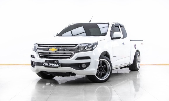 Buy Used Chevrolet Colorado White Car in Bangkok in Bangkok