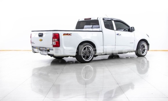 Buy Used Chevrolet Colorado White Car in Bangkok in Bangkok Buy Used Chevrolet Colorado White Car in Bangkok in Bangkok