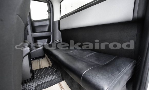 Buy Used Chevrolet Colorado White Car in Bangkok in Bangkok Buy Used Chevrolet Colorado White Car in Bangkok in Bangkok