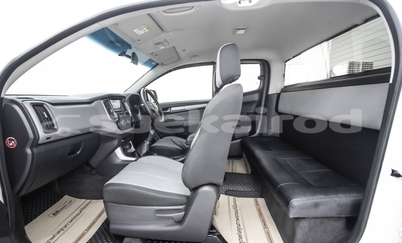 Buy Used Chevrolet Colorado White Car in Bangkok in Bangkok Buy Used Chevrolet Colorado White Car in Bangkok in Bangkok