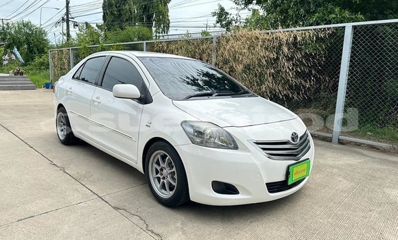 ซื้อ รถมือสอง Toyota Vios ขาว รถยนต์ ใน %{เมือง} ใน กรุงเทพมหานคร