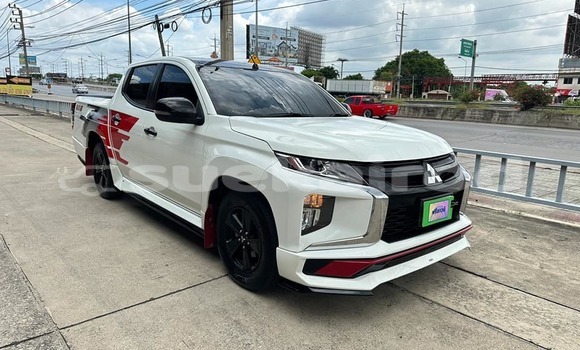 Buy Used Mitsubishi Triton White Car in Bangkok in Bangkok