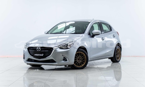 ซื้อ รถมือสอง Mazda 2 เงิน รถยนต์ ใน %{เมือง} ใน กรุงเทพมหานคร
