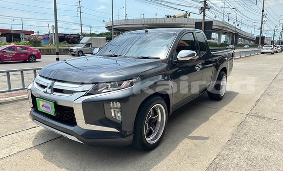ซื้อ รถมือสอง Mitsubishi Triton สีดำ รถยนต์ ใน %{เมือง} ใน กรุงเทพมหานคร