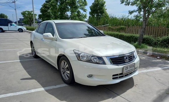 ซื้อ รถมือสอง Honda Accord ขาว รถยนต์ ใน %{เมือง} ใน กรุงเทพมหานคร