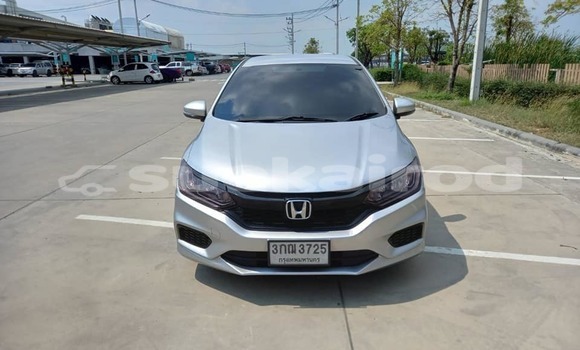 ซื้อ รถมือสอง Honda City อื่น ๆ รถยนต์ ใน %{เมือง} ใน กรุงเทพมหานคร