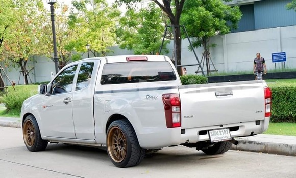 ซื้อ รถมือสอง Isuzu D-Max ขาว รถยนต์ ใน %{เมือง} ใน กรุงเทพมหานคร ซื้อ รถมือสอง Isuzu D-Max ขาว รถยนต์ ใน %{เมือง} ใน กรุงเทพมหานคร