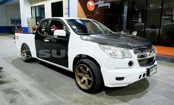 ซื้อ รถมือสอง Chevlolet Spin ขาว รถยนต์ ใน %{เมือง} ใน กรุงเทพมหานคร