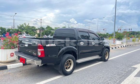Buy Used Toyota Hiluxe VIGO Black Car in Saraburi in Saraburi Buy Used Toyota Hiluxe VIGO Black Car in Saraburi in Saraburi
