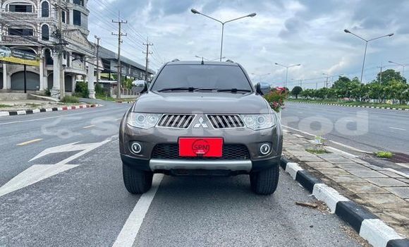 ซื้อ รถมือสอง Mitsubishi Pajero สีน้ำตาล รถยนต์ ใน %{เมือง} ใน สระบุรี ซื้อ รถมือสอง Mitsubishi Pajero สีน้ำตาล รถยนต์ ใน %{เมือง} ใน สระบุรี