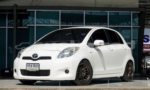 ซื้อ รถมือสอง Toyota Yaris ขาว รถยนต์ ใน %{เมือง} ใน กรุงเทพมหานคร ซื้อ รถมือสอง Toyota Yaris ขาว รถยนต์ ใน %{เมือง} ใน กรุงเทพมหานคร