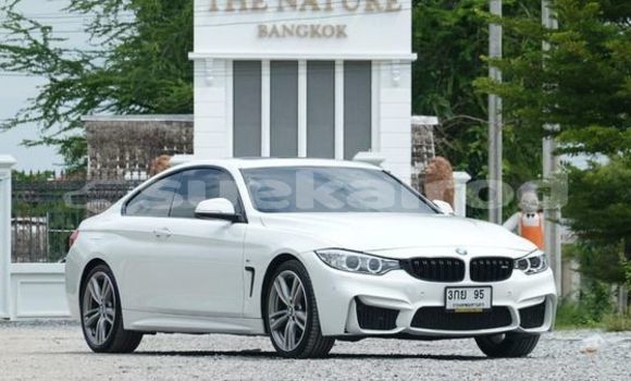 ซื้อ รถมือสอง BMW 4-Series ขาว รถยนต์ ใน %{เมือง} ใน กรุงเทพมหานคร
