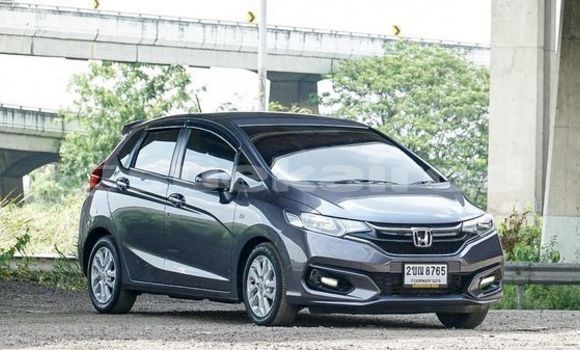 ซื้อ รถมือสอง Honda Jazz อื่น ๆ รถยนต์ ใน %{เมือง} ใน กรุงเทพมหานคร