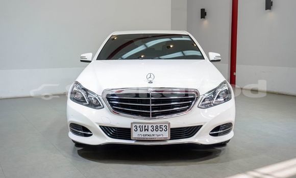 ซื้อ รถมือสอง Mercedes‒Benz E–Class ขาว รถยนต์ ใน %{เมือง} ใน กรุงเทพมหานคร ซื้อ รถมือสอง Mercedes‒Benz E–Class ขาว รถยนต์ ใน %{เมือง} ใน กรุงเทพมหานคร