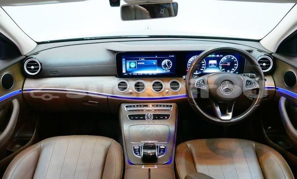 ซื้อ รถมือสอง Mercedes‒Benz E–Class สีดำ รถยนต์ ใน %{เมือง} ใน กรุงเทพมหานคร ซื้อ รถมือสอง Mercedes‒Benz E–Class สีดำ รถยนต์ ใน %{เมือง} ใน กรุงเทพมหานคร