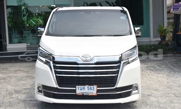 ซื้อ รถมือสอง Toyota Crown Majesta ขาว รถยนต์ ใน %{เมือง} ใน กรุงเทพมหานคร ซื้อ รถมือสอง Toyota Crown Majesta ขาว รถยนต์ ใน %{เมือง} ใน กรุงเทพมหานคร