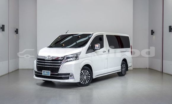 ซื้อ รถมือสอง Toyota Crown Majesta ขาว รถยนต์ ใน %{เมือง} ใน กรุงเทพมหานคร ซื้อ รถมือสอง Toyota Crown Majesta ขาว รถยนต์ ใน %{เมือง} ใน กรุงเทพมหานคร