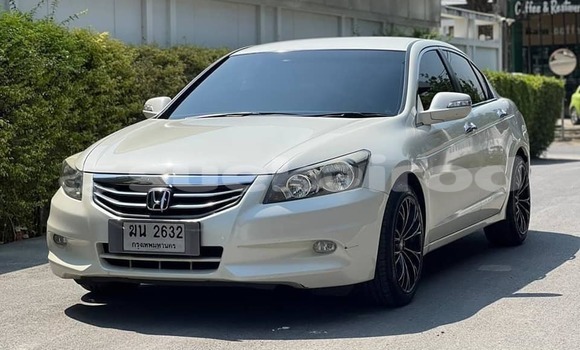 Buy Used Honda Accord White Car in Bangkok in Bangkok