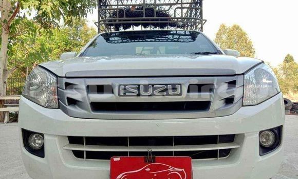ซื้อ รถมือสอง Isuzu D-Max ขาว รถยนต์ ใน %{เมือง} ใน กรุงเทพมหานคร