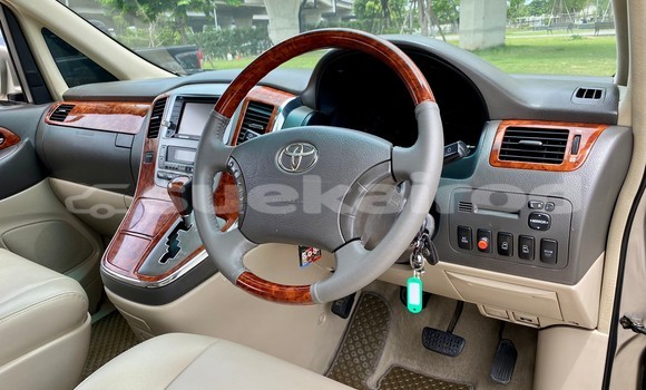 Buy Used Toyota Alphard Brown Car in Bangkok in Bangkok Buy Used Toyota Alphard Brown Car in Bangkok in Bangkok