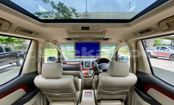 Buy Used Toyota Alphard Brown Car in Bangkok in Bangkok Buy Used Toyota Alphard Brown Car in Bangkok in Bangkok