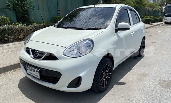 ซื้อ รถมือสอง Nissan March ขาว รถยนต์ ใน %{เมือง} ใน กรุงเทพมหานคร