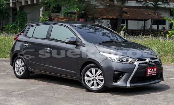 ซื้อ รถมือสอง Toyota Yaris สีดำ รถยนต์ ใน %{เมือง} ใน กรุงเทพมหานคร